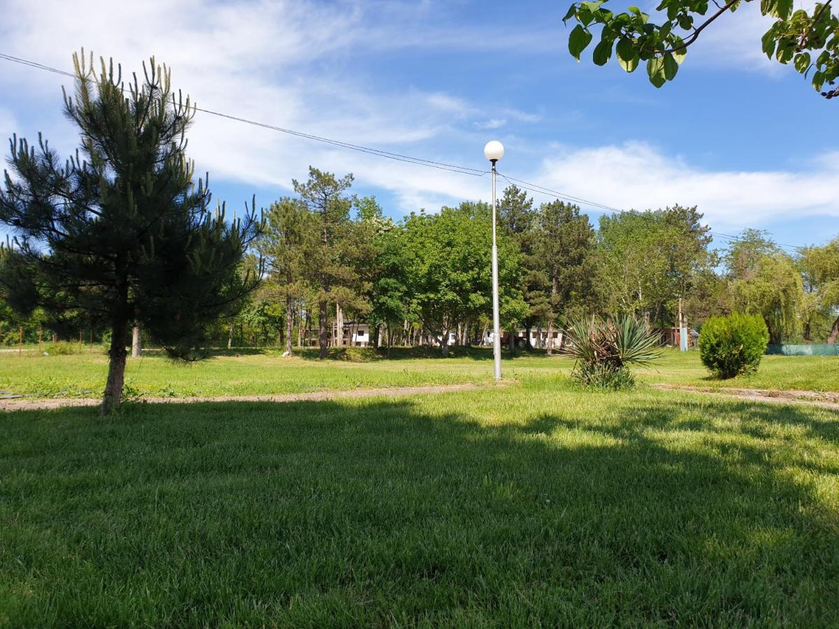 Paradise Park Polski Trumbesh Exterior photo